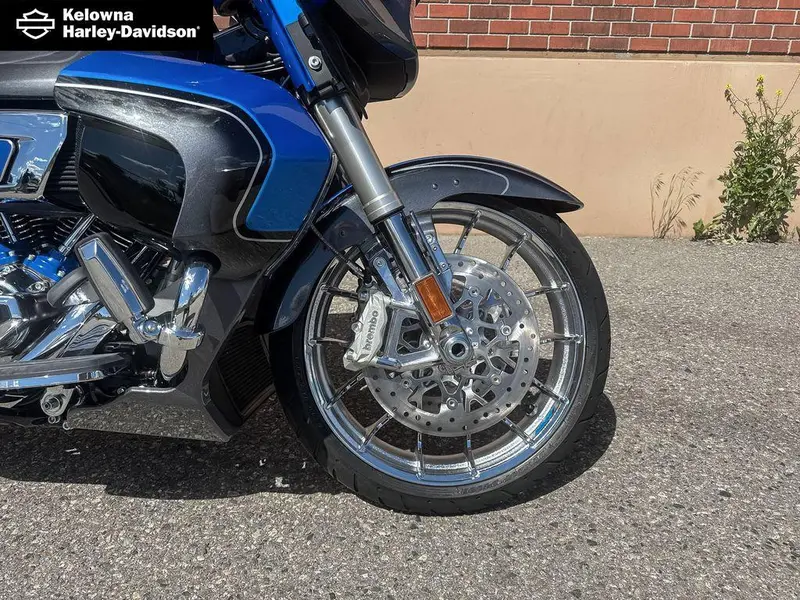 2026 Harley-Davidson FLHXLSE - CVO™ Street Glide® Limited thumbnail 8