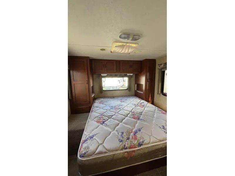 2011 Forest River SUNSEEKER 3100 thumbnail 14