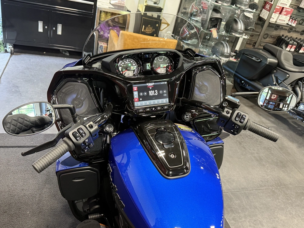 2026 Indian Motorcycle Pursuit Dark Horse 112 alt
