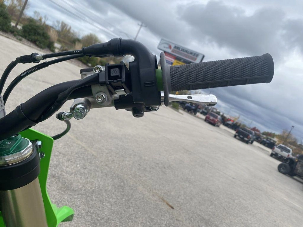 2026 Kawasaki Kx™250 alt