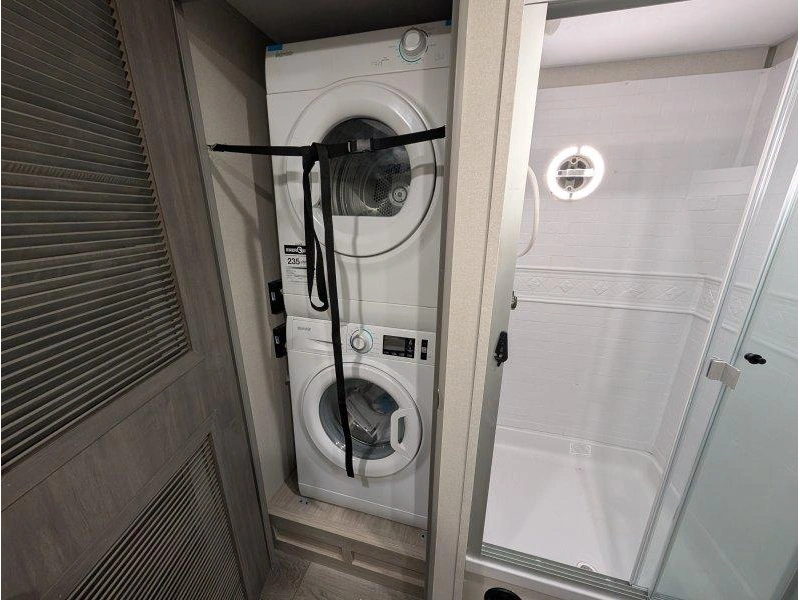 Coachmen Catalina 44condo 2026 alt