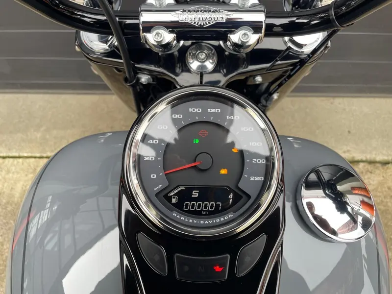 2026 Harley-Davidson FLHC - Heritage Classic thumbnail 16