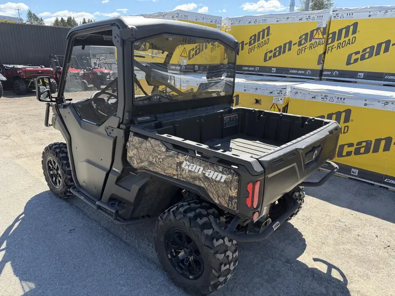 2023 Can-Am DEFENDER HD9 XT thumbnail 6