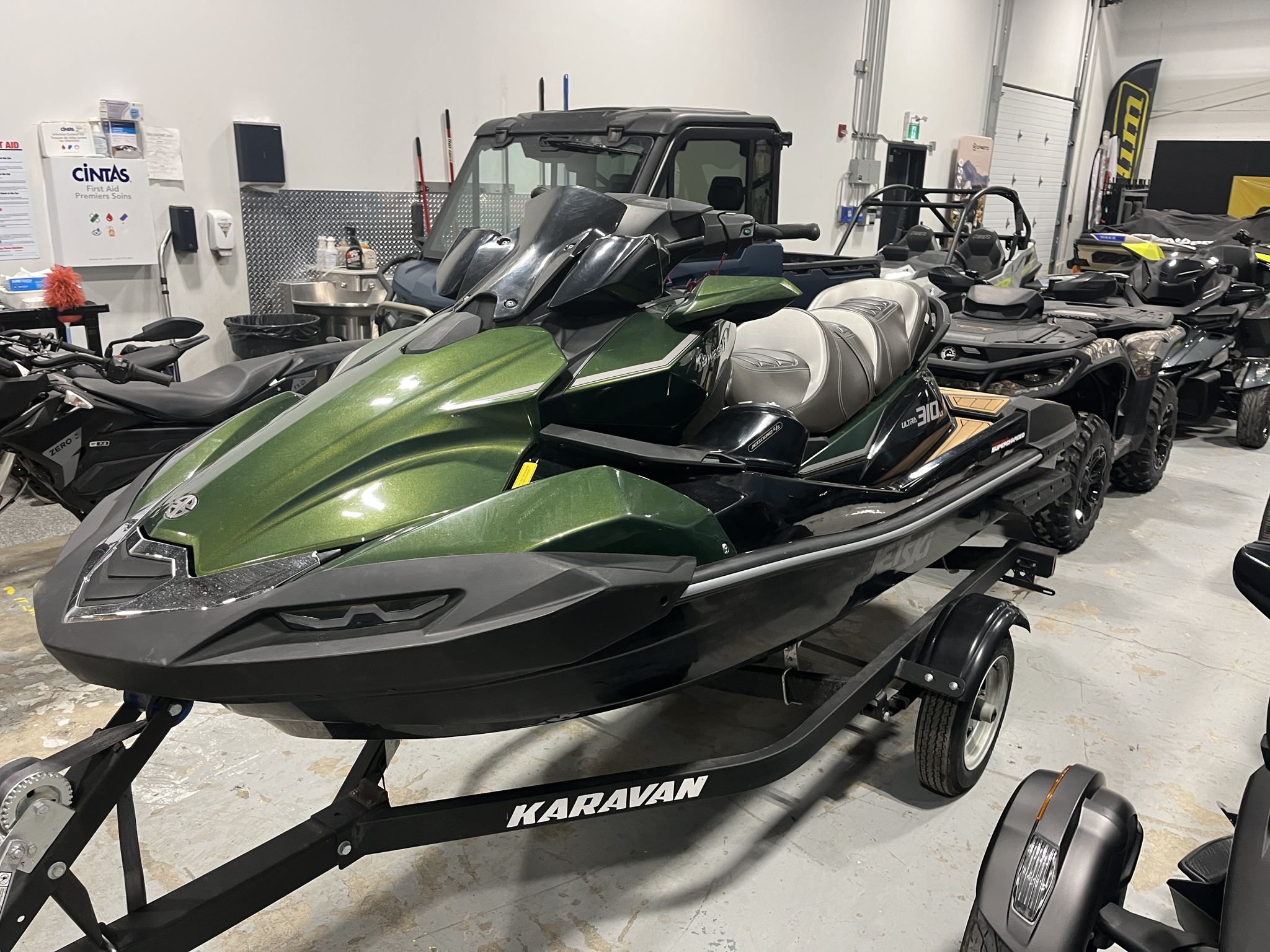 2020 Kawasaki JET SKI ULTRA 310L thumbnail 3