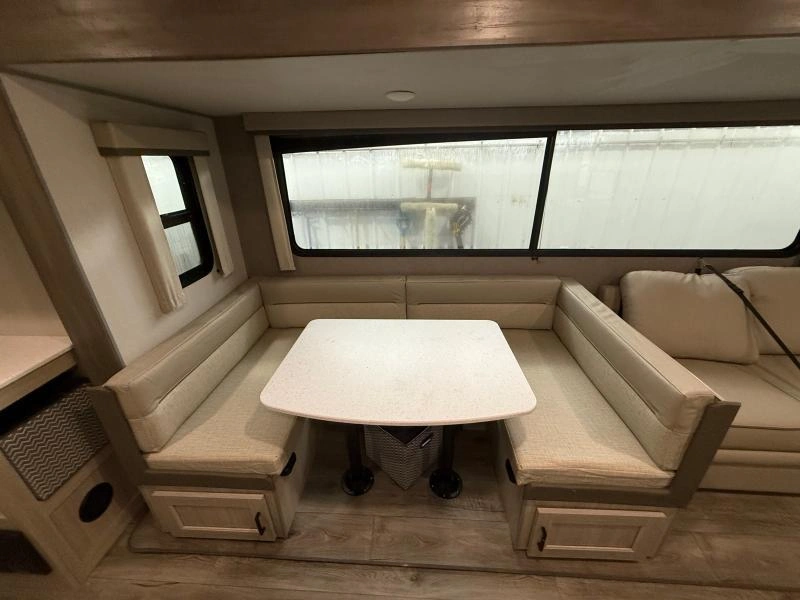 2026 Coachmen Catalina 323bhdsckl alt