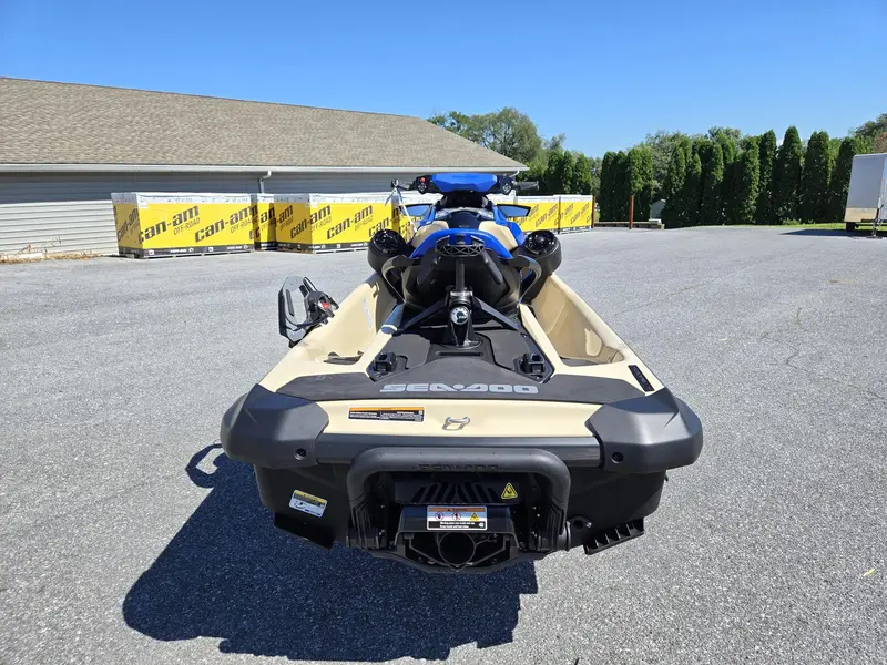 2026 Sea-Doo Wake Pro 230 Sound system IBR IDF Sand / Dazzling Blue thumbnail 4