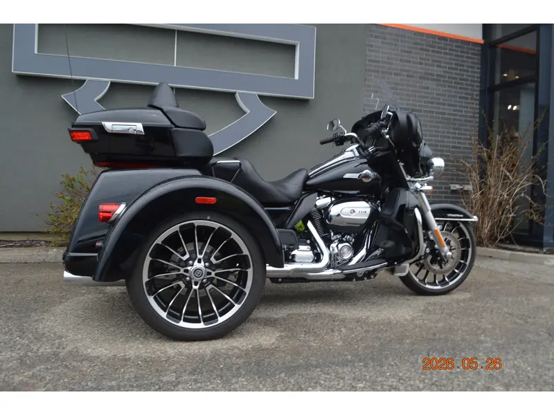 2025 Harley-Davidson FLHTCUTG thumbnail 2