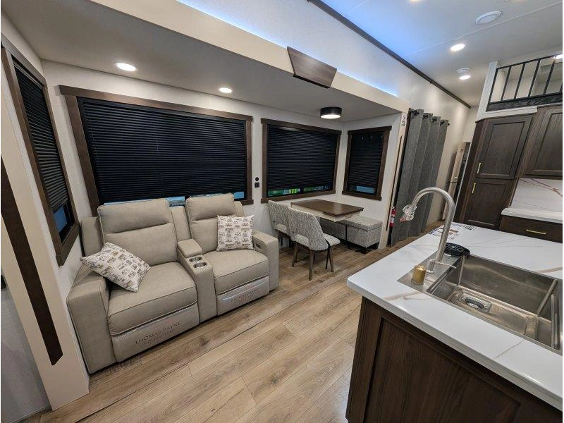 Forest River Cedar Creek 40cdl 2026 alt