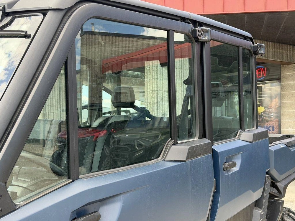 2026 Can-am Defender Max Xt Cab Hd11 With 10.25 In.display alt