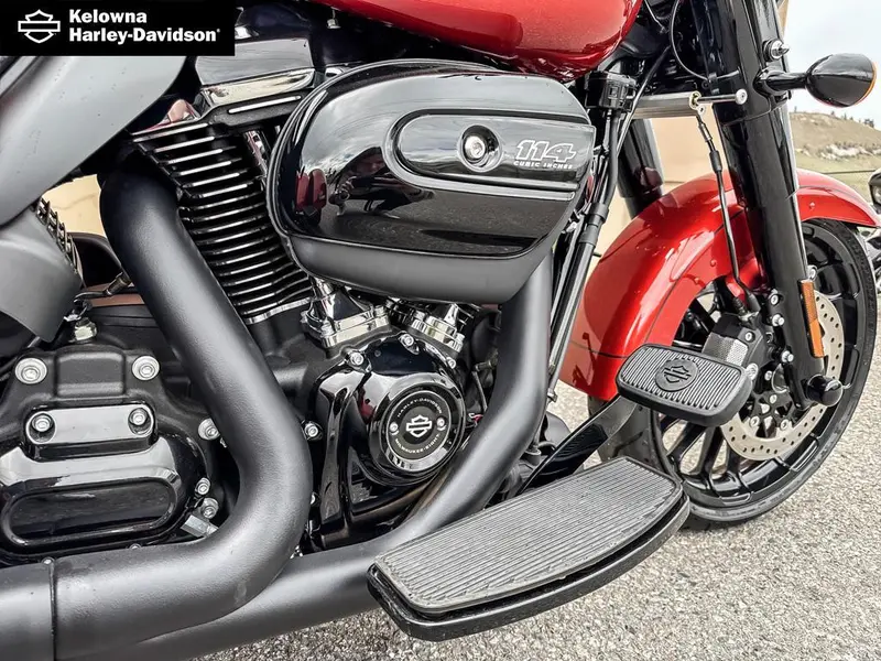 2025 Harley-Davidson FLRT - Freewheeler® thumbnail 17