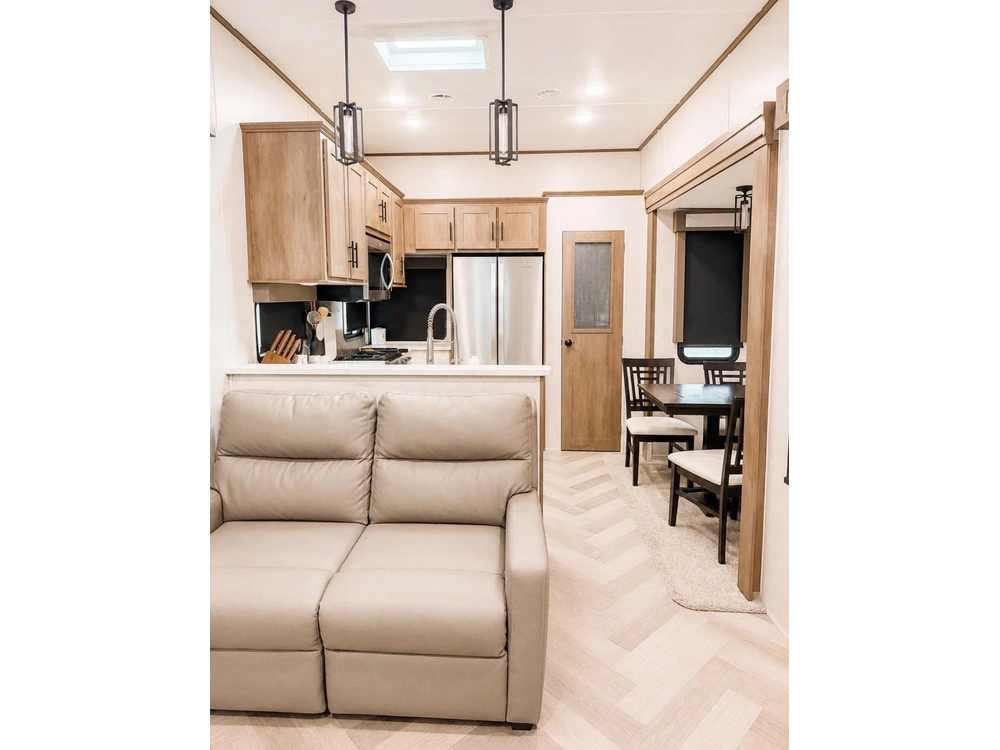 2020 Forest River Wildwood Grand Lodge 42fk alt
