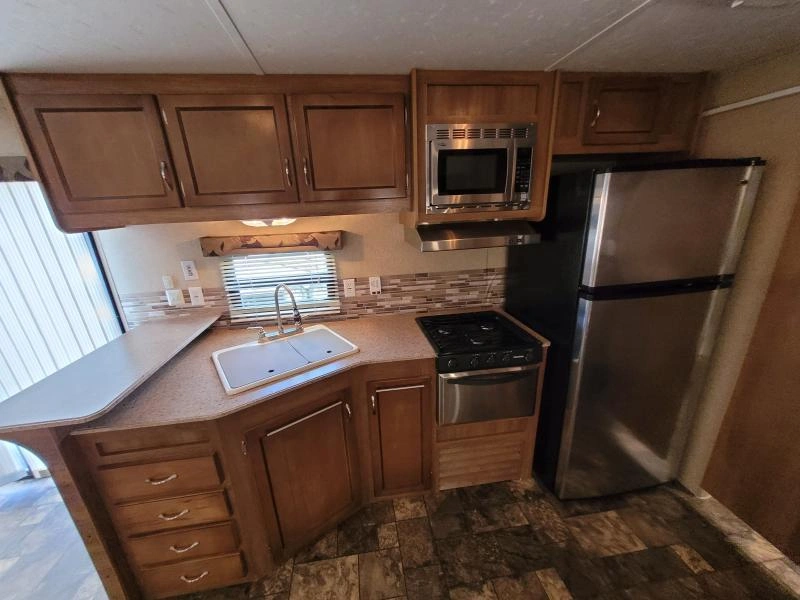 Coachmen Catalina 39fl 2015 alt