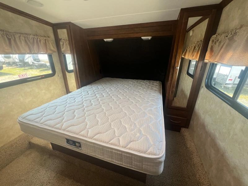 Coachmen Chaparral 274rls 2013 alt