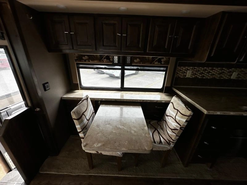 Tiffin Motorhomes Allegro 34pa 2018 alt