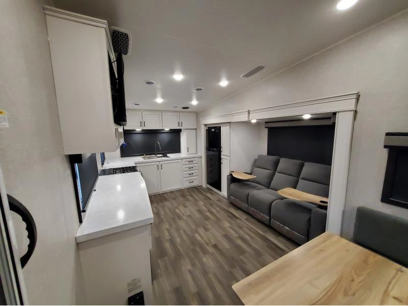 Jayco Eagle 27mlc 2025 alt
