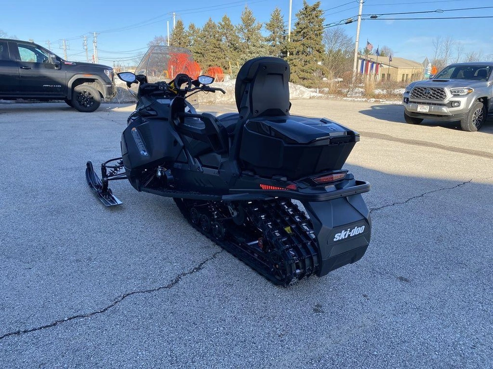 2026 Ski-doo Grand Touring Le 900 Ace Turbo R alt