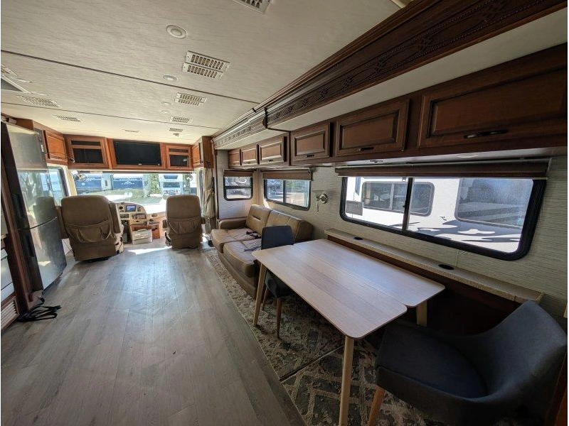 Fleetwood Expedition 38b 2012 alt