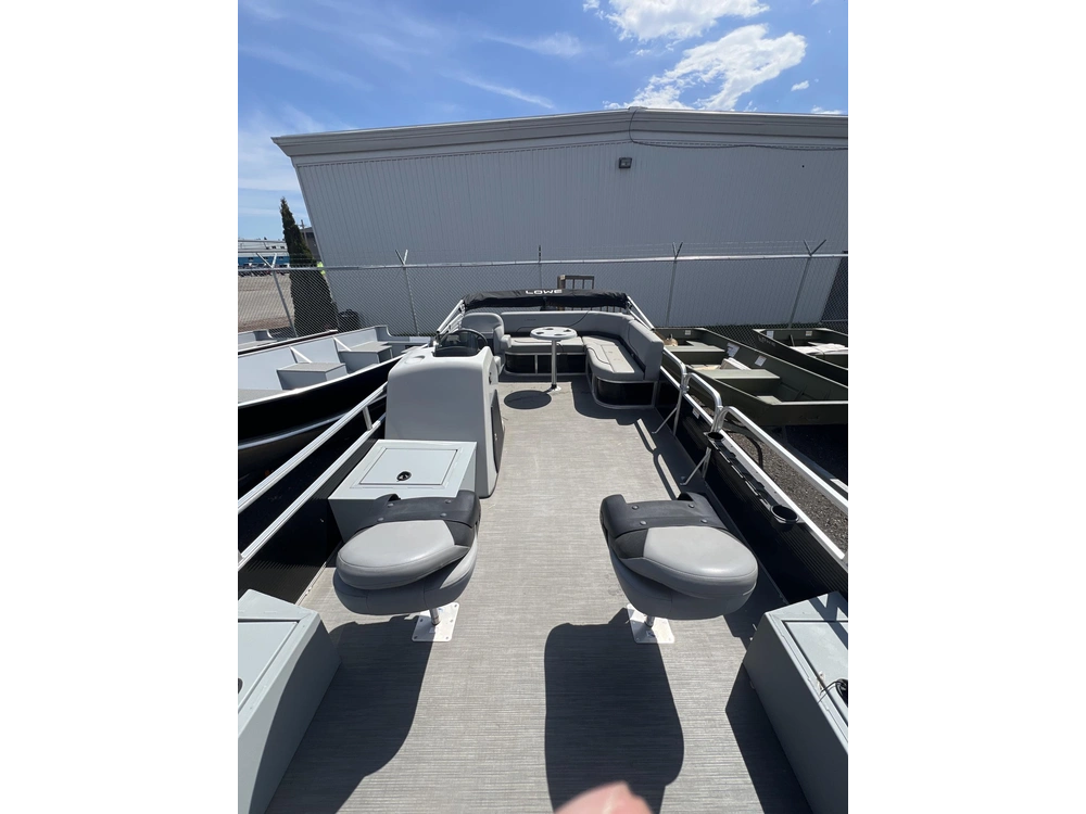 2023 Lowe Boats Ultra Fish 202 alt