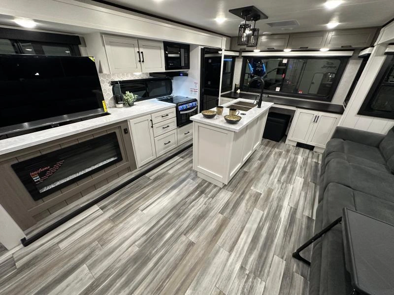 2027 Jayco Jay Feather 27mk alt