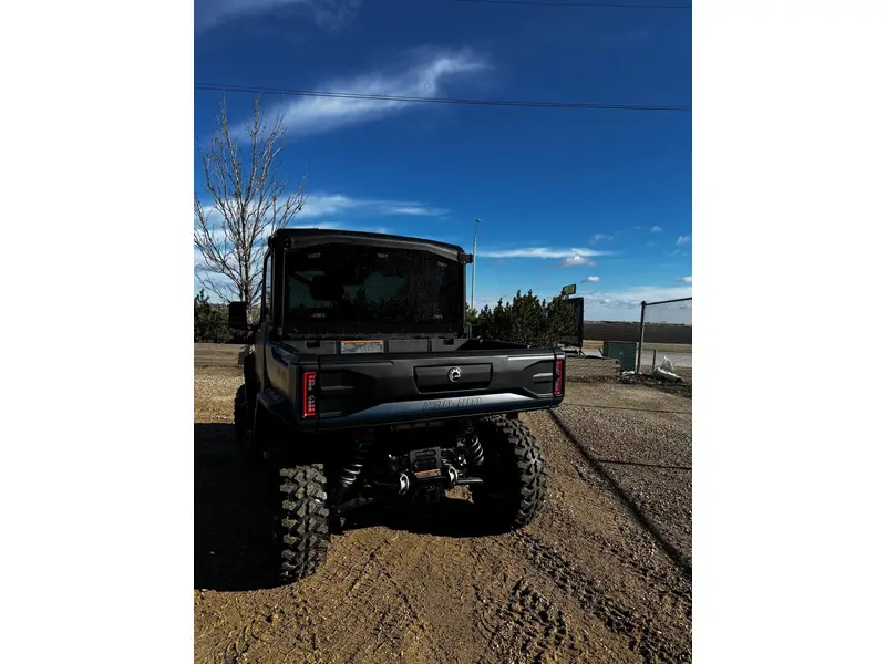 2026 Can-Am Defender Limited CAB HD11 thumbnail 2