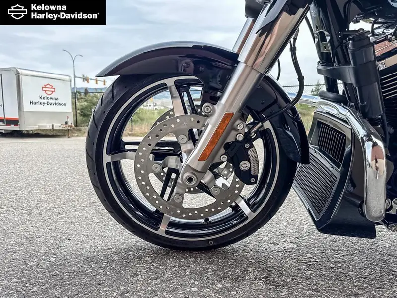 2026 Harley-Davidson FLHX - Street Glide® thumbnail 22