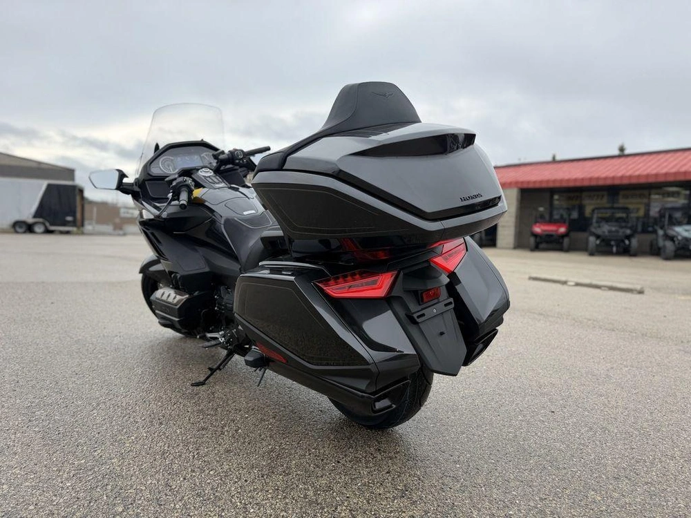 2026 Honda Gold Wing Tour alt