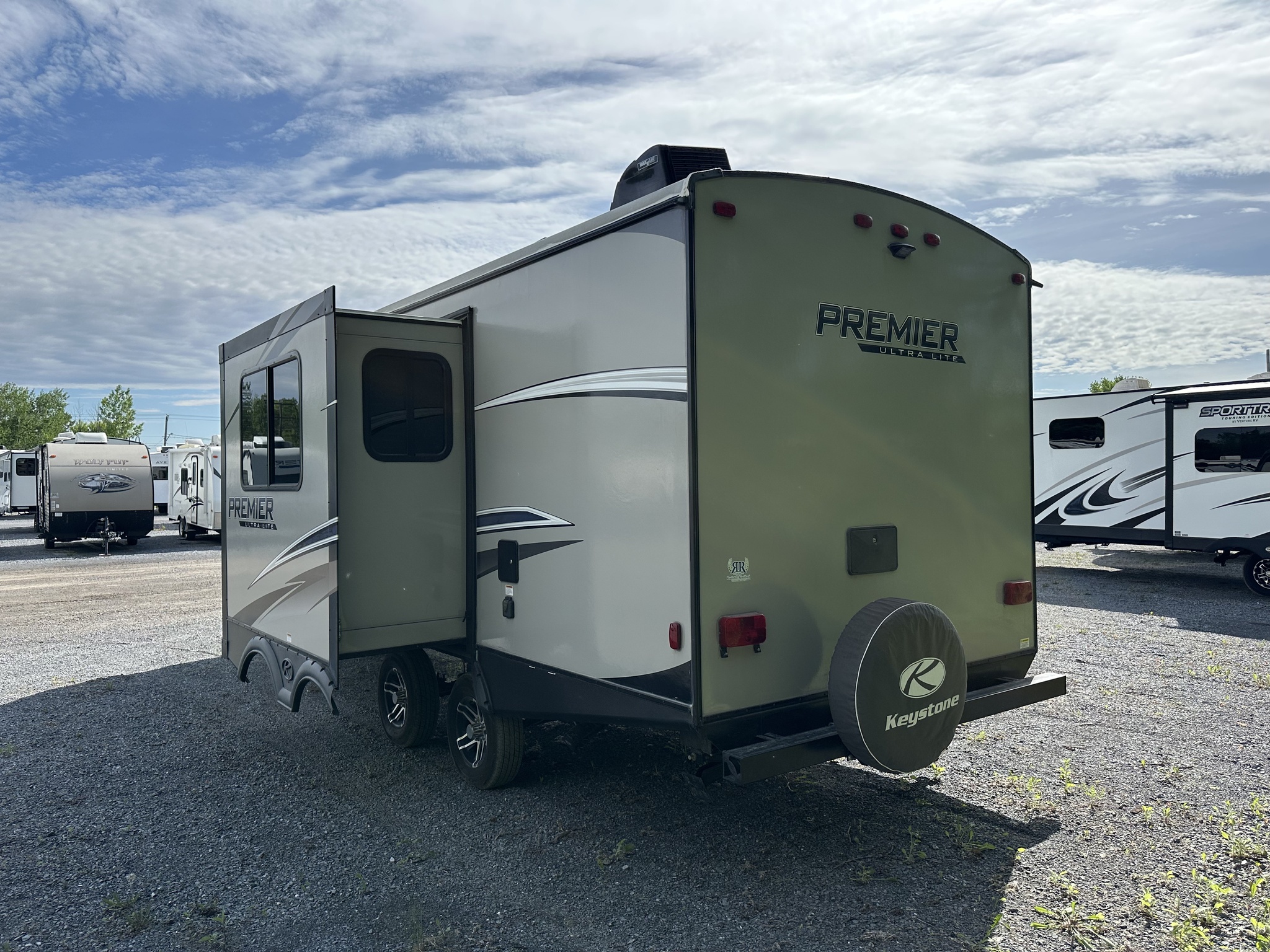 2019 Keystone RV Bullet 22RBP thumbnail 12