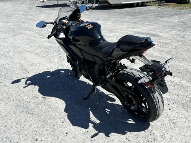 Yamaha Yzf R7 2026 alt