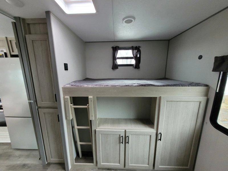 Coachmen Catalina 40bhts 2026 alt