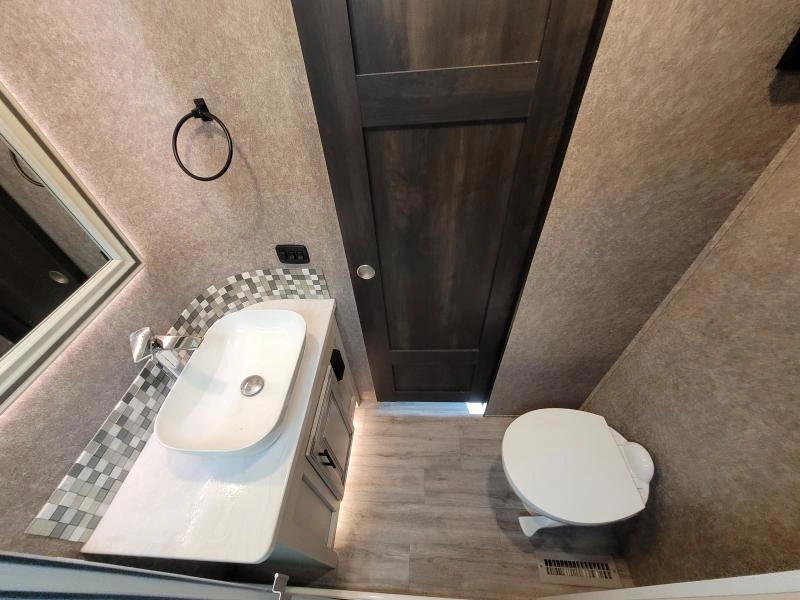 Jayco North Point 377rlbh 2022 alt