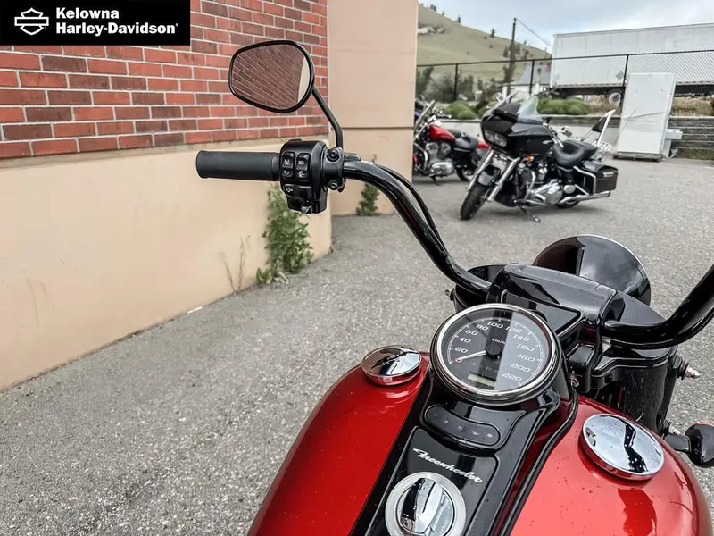 2025 Harley-Davidson FLRT - Freewheeler® thumbnail 15