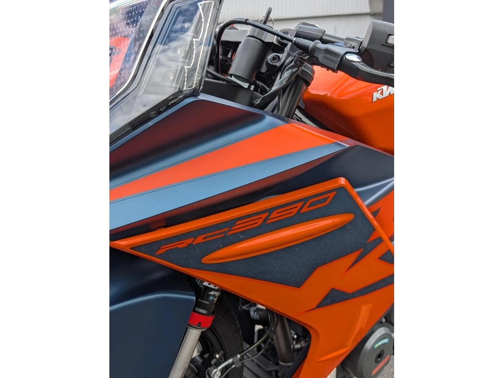 Ktm Rc 390 Rc390 🎯 Moto Sport 210km Ninja 400 R3 Cbr500r Lightweight Performance Presque Neuve 🟢 2023 alt