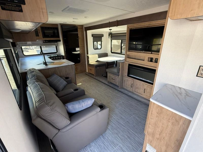 Coachmen Freedom Express 274rks 2025 alt