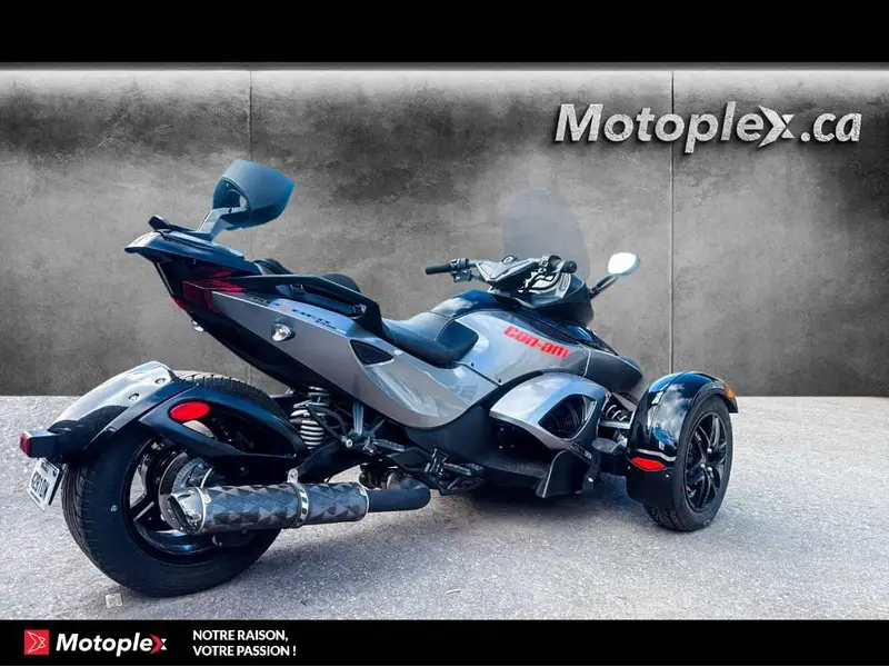 Can-Am Spyder RSS SE5 2011
