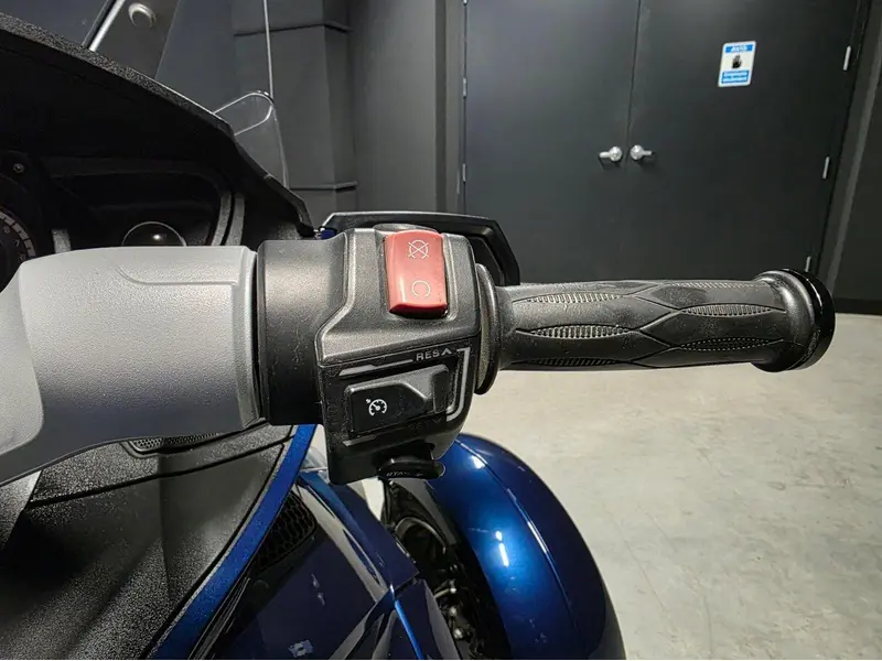 2010 Can-Am SPYDER RT-S SM5 thumbnail 12