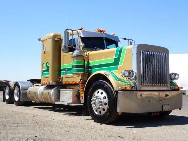 Peterbilt 389 2022