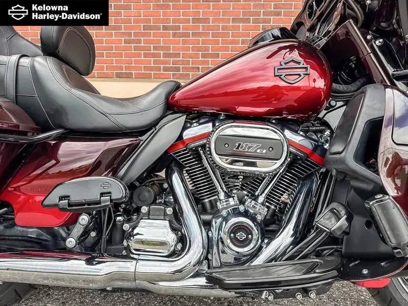 2018 Harley-Davidson FLHTKSE - CVO™ Limited thumbnail 10