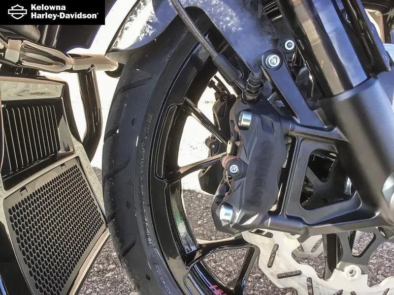 2026 Harley-Davidson FLTRXSTSE - CVO™ Road Glide® ST thumbnail 19