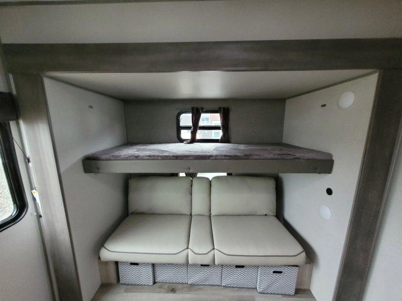 Coachmen Catalina 40bhts 2026 alt
