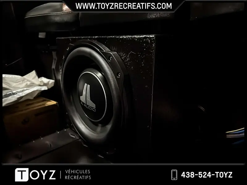 2023 Can-Am DEFENDER HD10 PRO LIMITED CAB TOIT JL AUDIO thumbnail 18