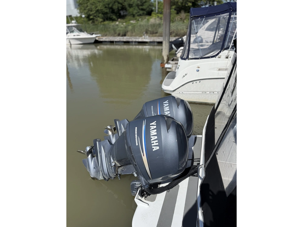 2010 Campion 682 Explorer alt