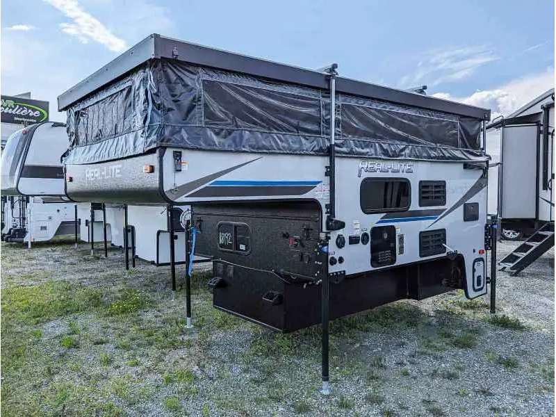 2023 Palomino Real Lite