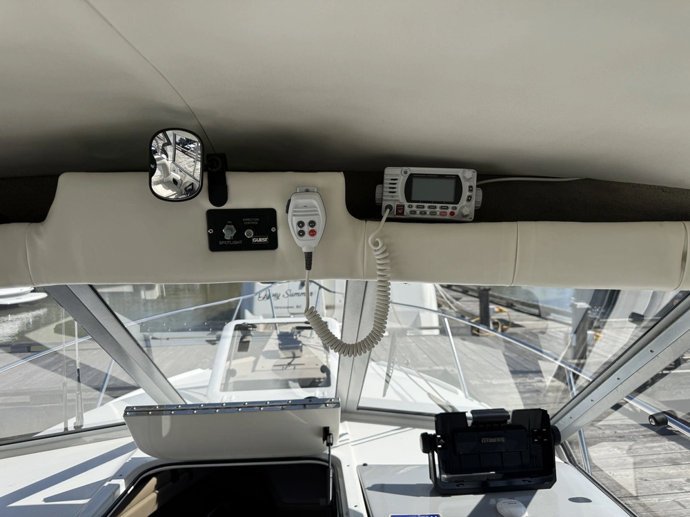 2010 Campion 682 Explorer alt