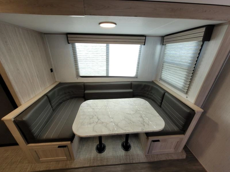 2022 Cruiser Rv Shadow Cruiser 239rb alt