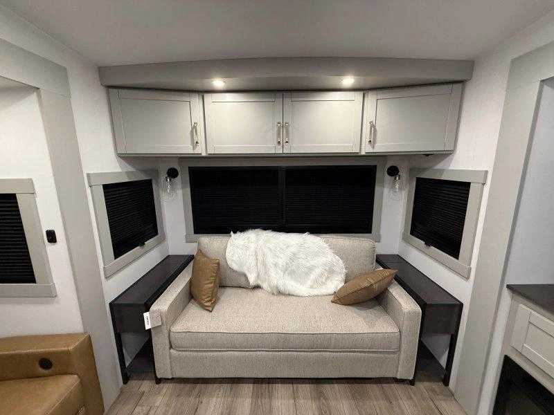 2026 Brinkley Model Z Z2900 alt