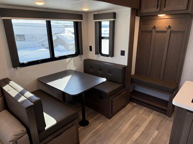 Keystone Rv Cougar 2400re 2026 alt