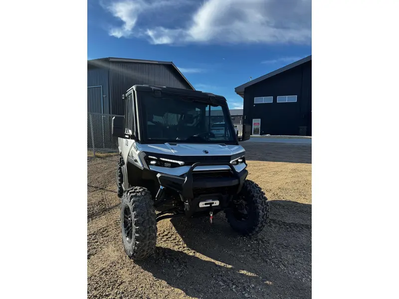 2026 Can-Am DEFENDER LTD HD11 thumbnail 5