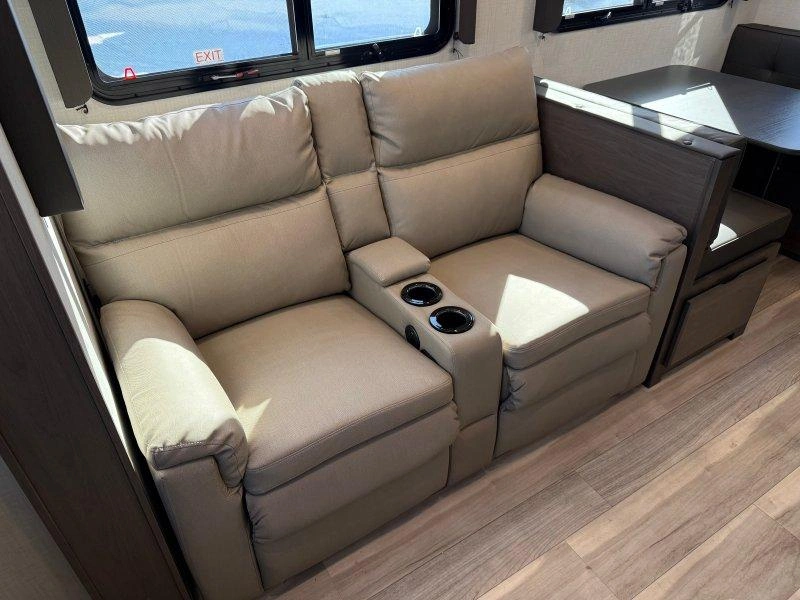 Keystone Rv Cougar 2400re 2026 alt