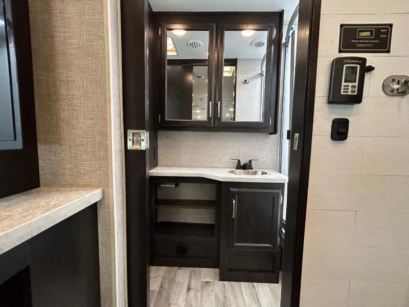 Jayco Redhawk 26m 2023 alt