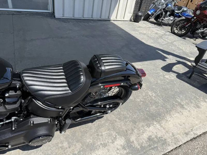 2021 Harley-Davidson STREET BOB thumbnail 11